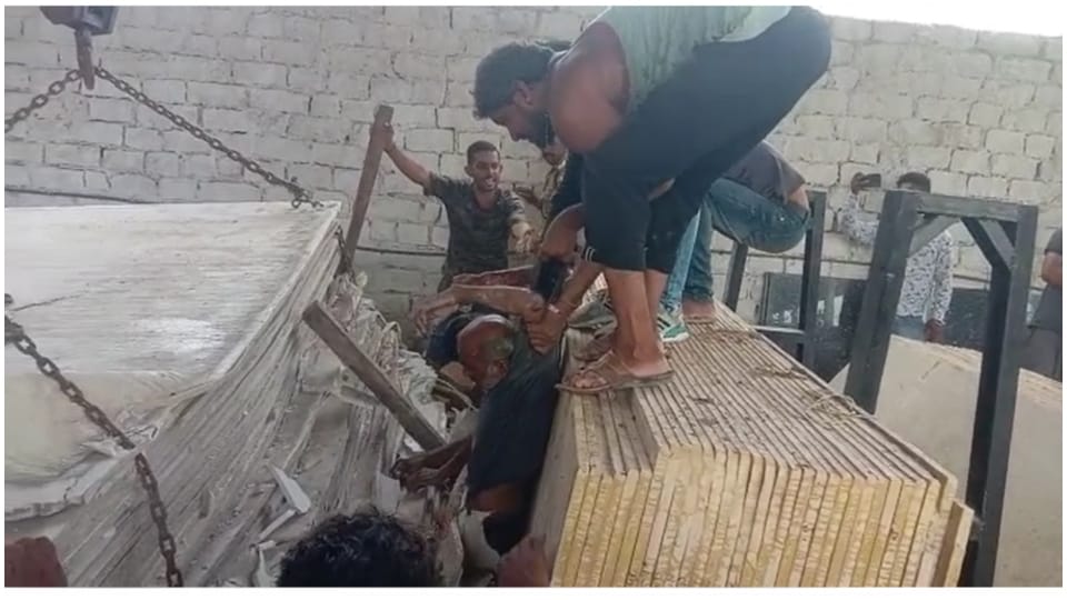 Laborers Taking Off Marble Slabs Buried Two Died And Two Injured In Jodhpur