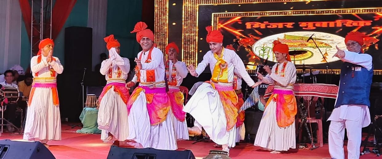 Playback singer Sujata Majumdar's magic played out in the 5th cultural evening of Minjar fair