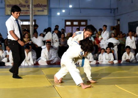 In the Judo competition, there was a fierce trial between the players