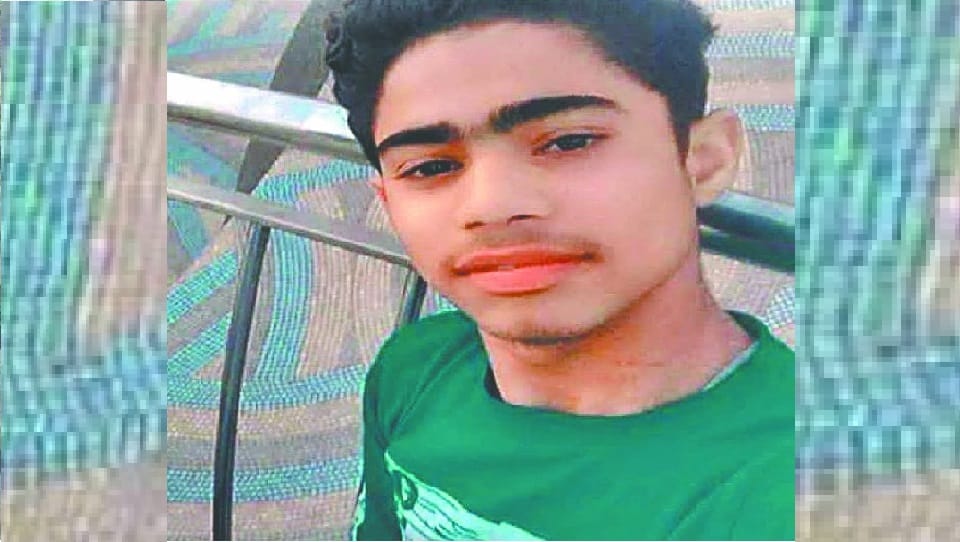 10th class student who went to bathe with friends died due to drowning in water in delhi