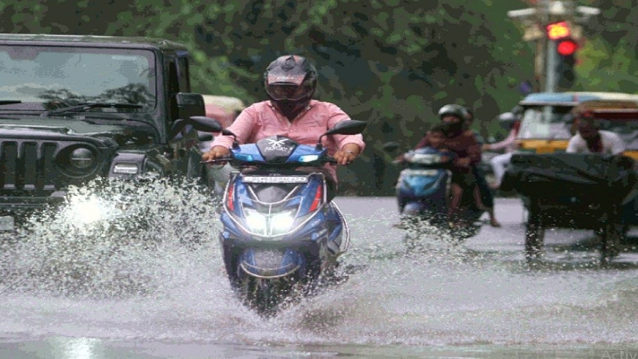 Weather Update: Its is rain in many district of West Uttar Pradesh at today