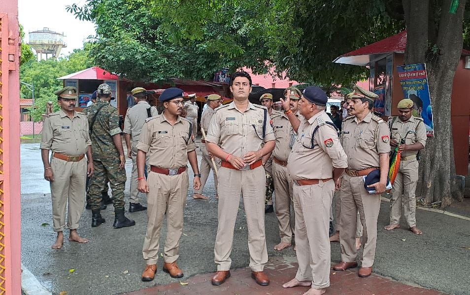 Sakteshgarh Ashram Firing Case adgadanand maharaj Jeevan Baba had escaped from Gwalior Central Jail