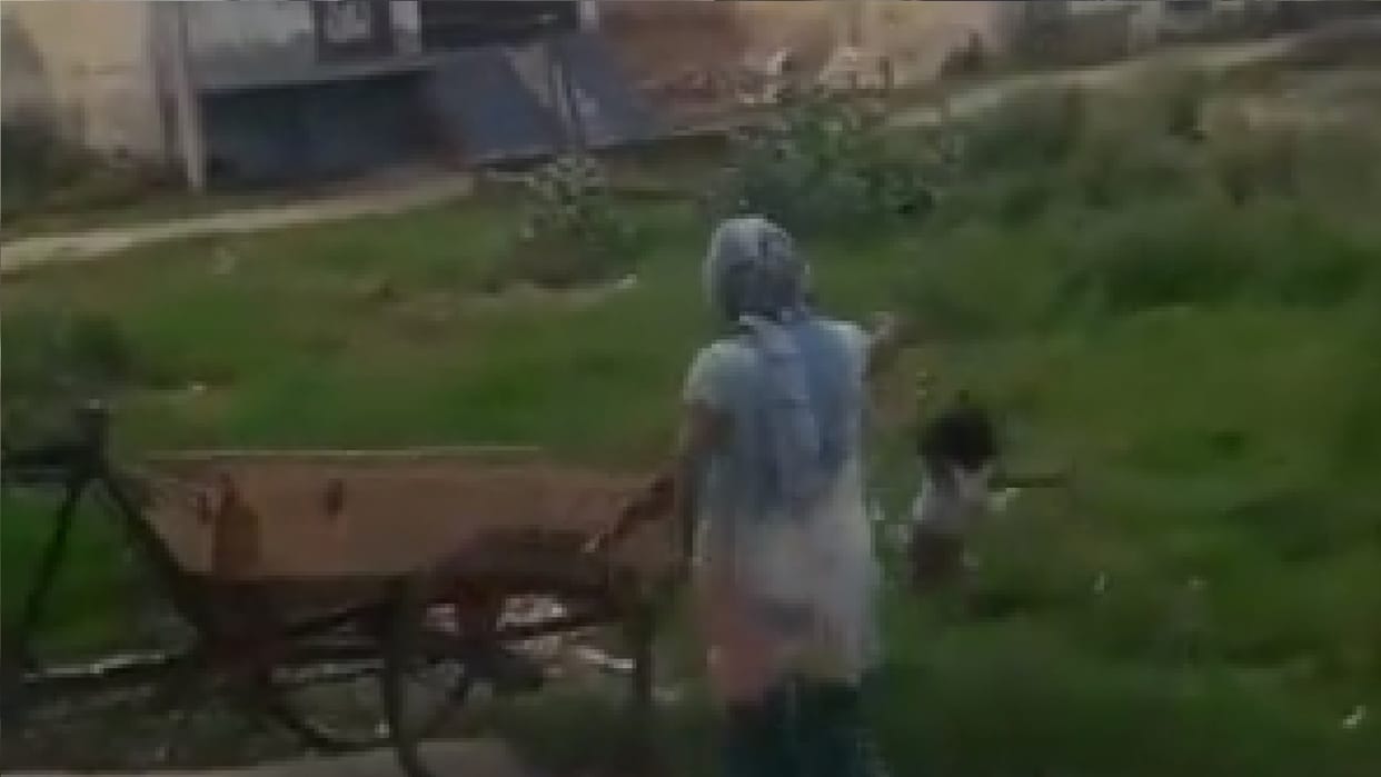 ruthless mother slams girls beaten with slippers