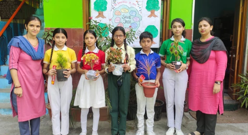 Pledge administered to children to plant saplings on birthday