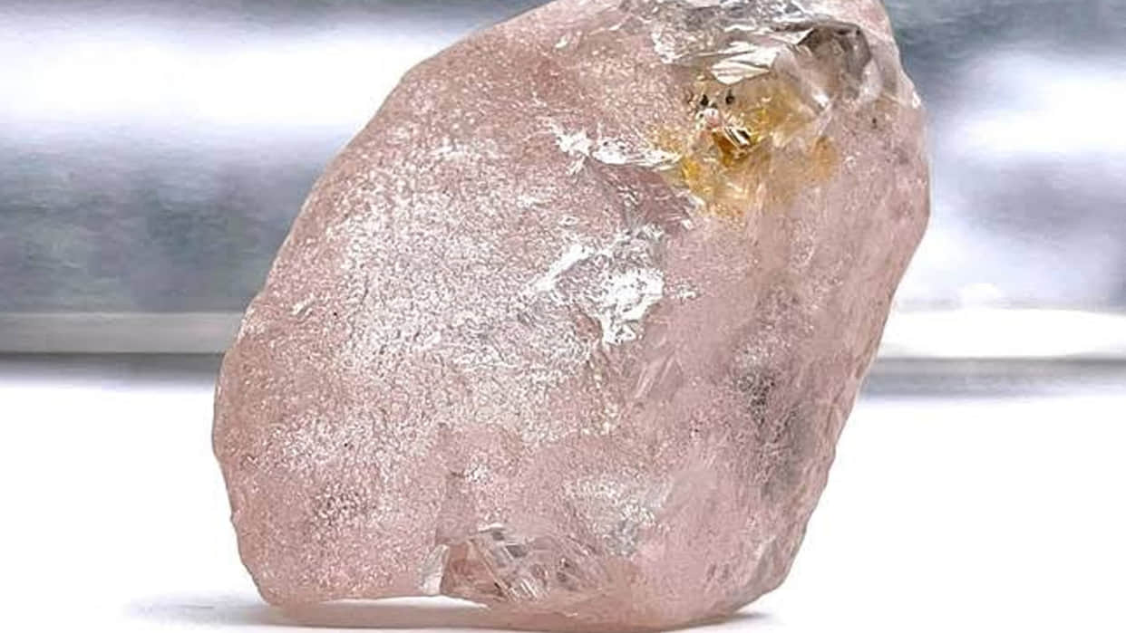 pink diamond angola mine is the biggest in last 300 years know about the pink lulo rose