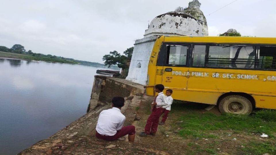 School bus saved from falling in Yamuna river in agra