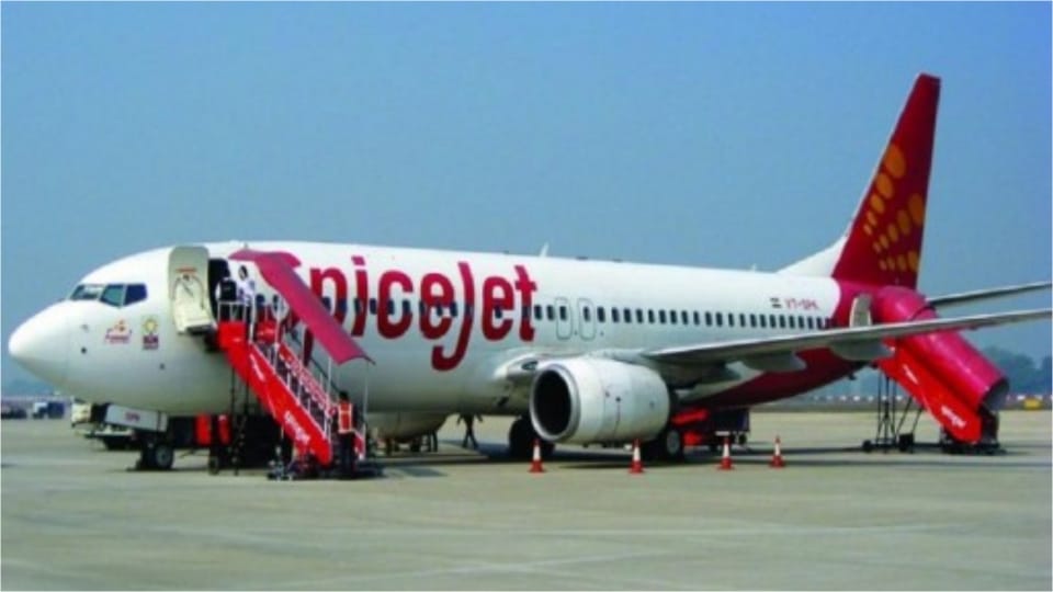 spicejet flight female cabin crew molest by passenger arrested in delhi