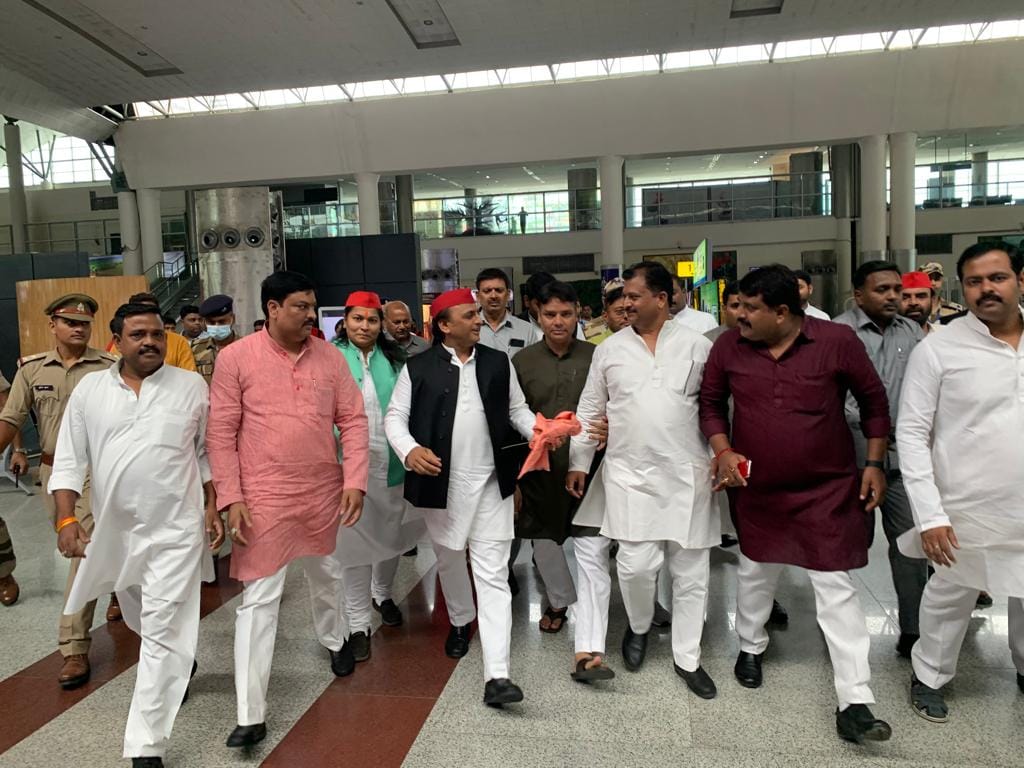 Akhilesh Yadav said Om Prakash Rajbhar needs to be exorcised also comment on Shivpal yadav