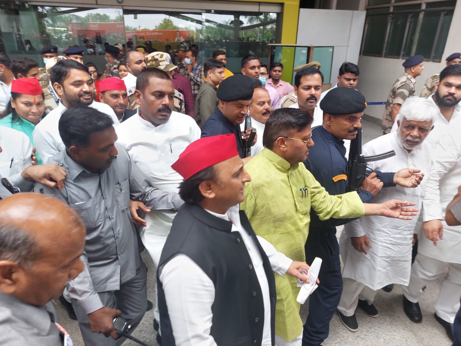 Akhilesh Yadav said Om Prakash Rajbhar needs to be exorcised also comment on Shivpal yadav