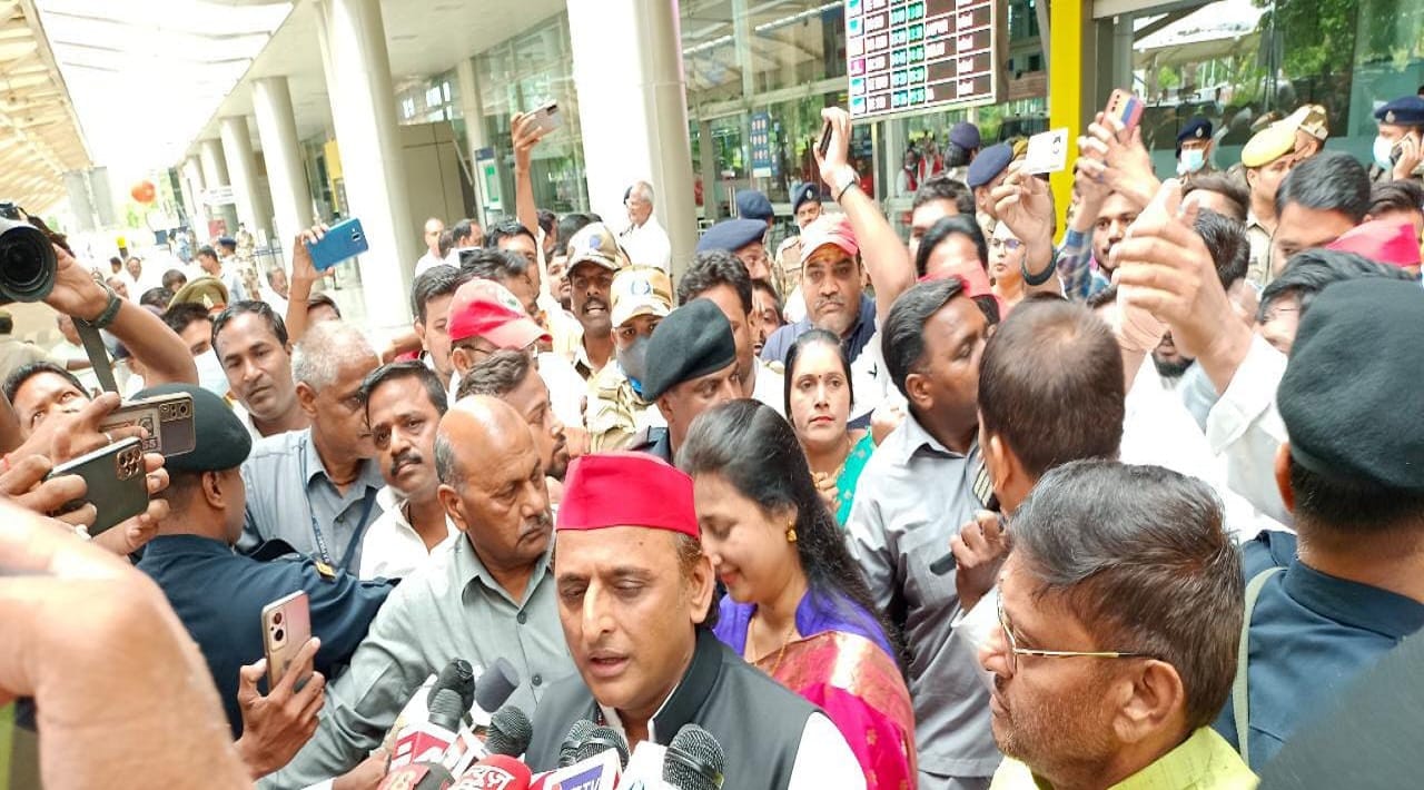 Akhilesh Yadav said Om Prakash Rajbhar needs to be exorcised also comment on Shivpal yadav