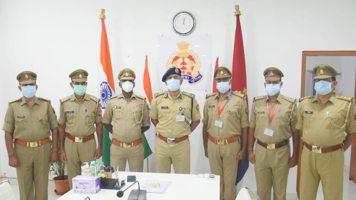 Varanasi Commissionerate Six sub inspector promoted as Inspector cp congratulated