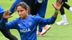 बर्मिंघम अभ्यास सत्र के दौरान भारतीय महिला क्रिकेट टीम की कप्तान हरमनप्रीत कौर