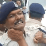 दिग्विजय सिंह की पुलिस से झड़प भी हुई। यह तस्वीर सोशल मीडिया में वायरल हो गई है।