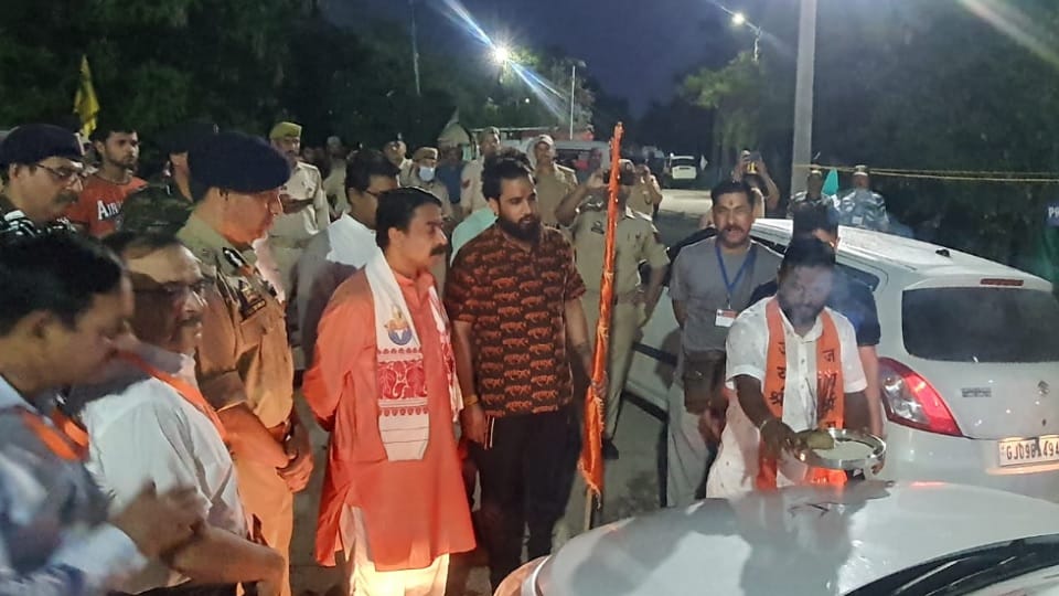 First batch of Boodha amarnath yatra leaves from Jammu to Poonch