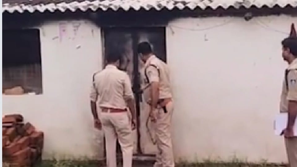 Madhya Pradesh: Sarpanch husband burnt alive by pouring kerosene in Rewa, attacked in election rivalry