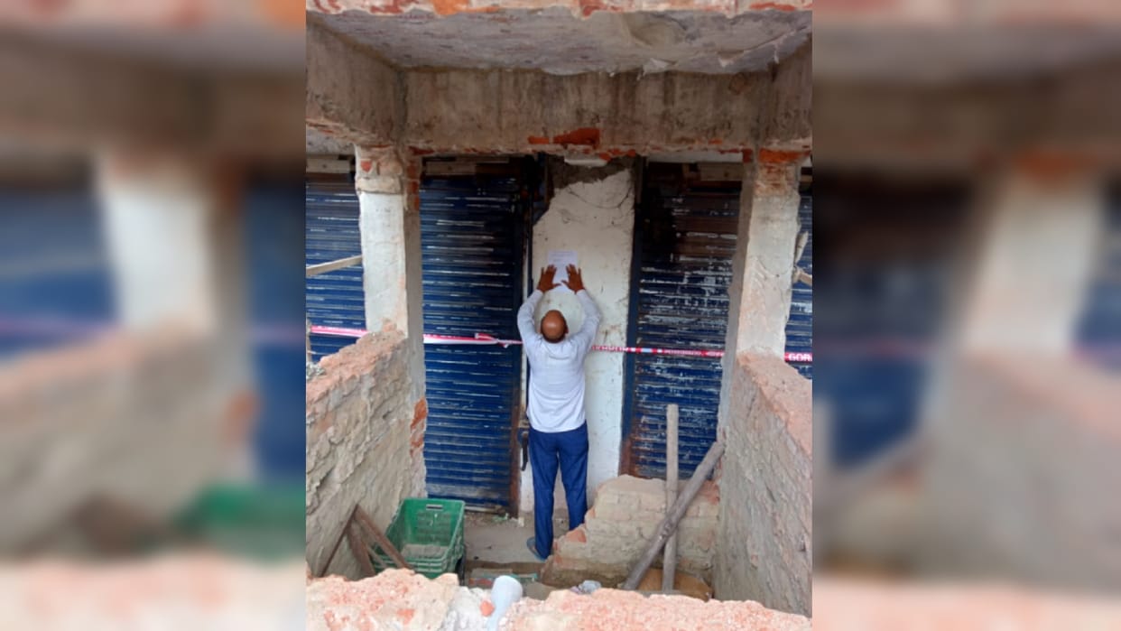 seven commercial building sealed by GDA in gorakhpur