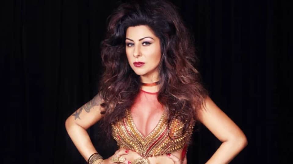 These Bollywood Singers Changed Their Real Name For Popularity From Sunidhi Chauhan To Hard Kaur