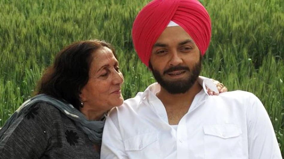 Dharmendra First Wife Prakash Kaur Photo With Son Boby Deol Know in Details