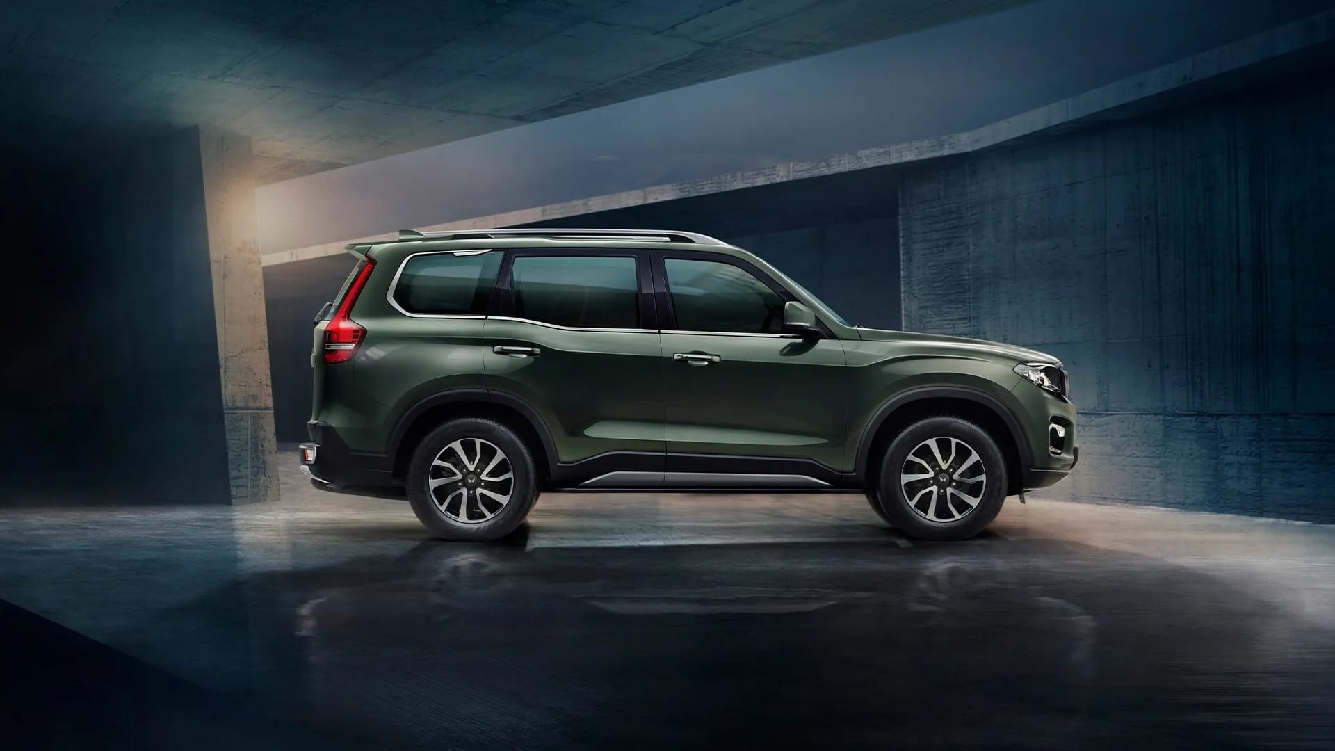 Mahindra Group Chairman Anand Mahindra takes delivery of his 2022 Mahindra Scorpio-N News in Hindi
