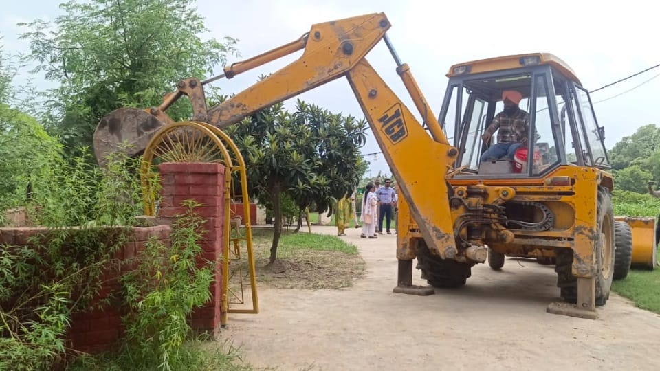 Panchayat Department got 2828 acres of land freed from illegal encroachments In village Chhoti Badi Nangal