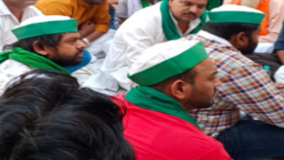 Bharatiya Kisan Union non political group demanded investigation of fake land leases from SDM
