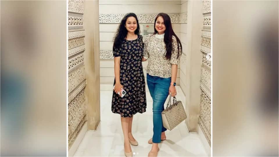 Riya Dabi assistant collector of Alwar Tina Dabi Sister Jaisalmer