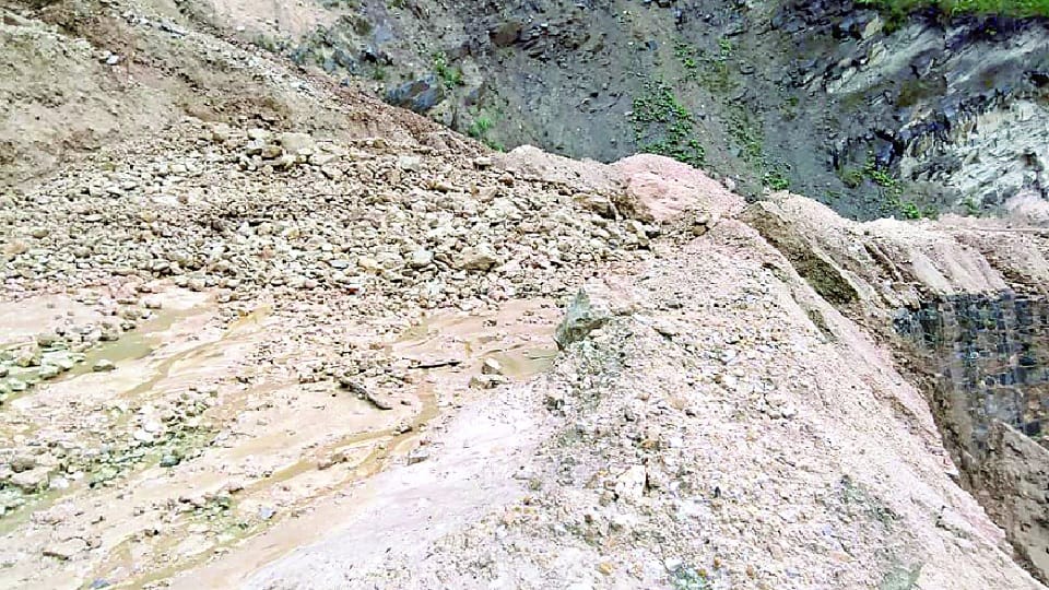 Flood in Chinese drain, rescued 26 people trapped in Pulast river in Poonch