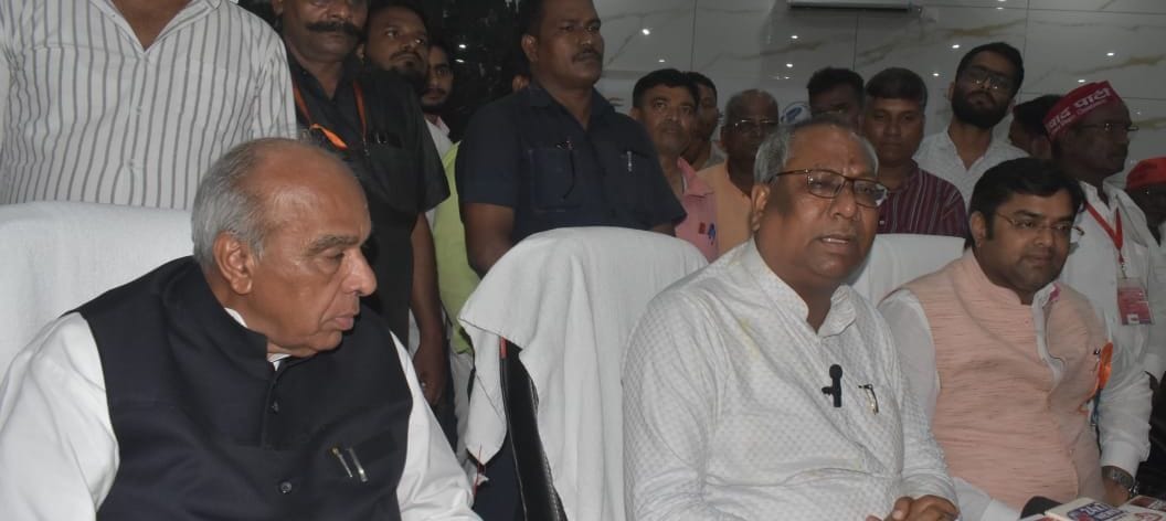 sanjay nishad organise press confrence in ambedkar sabhagar