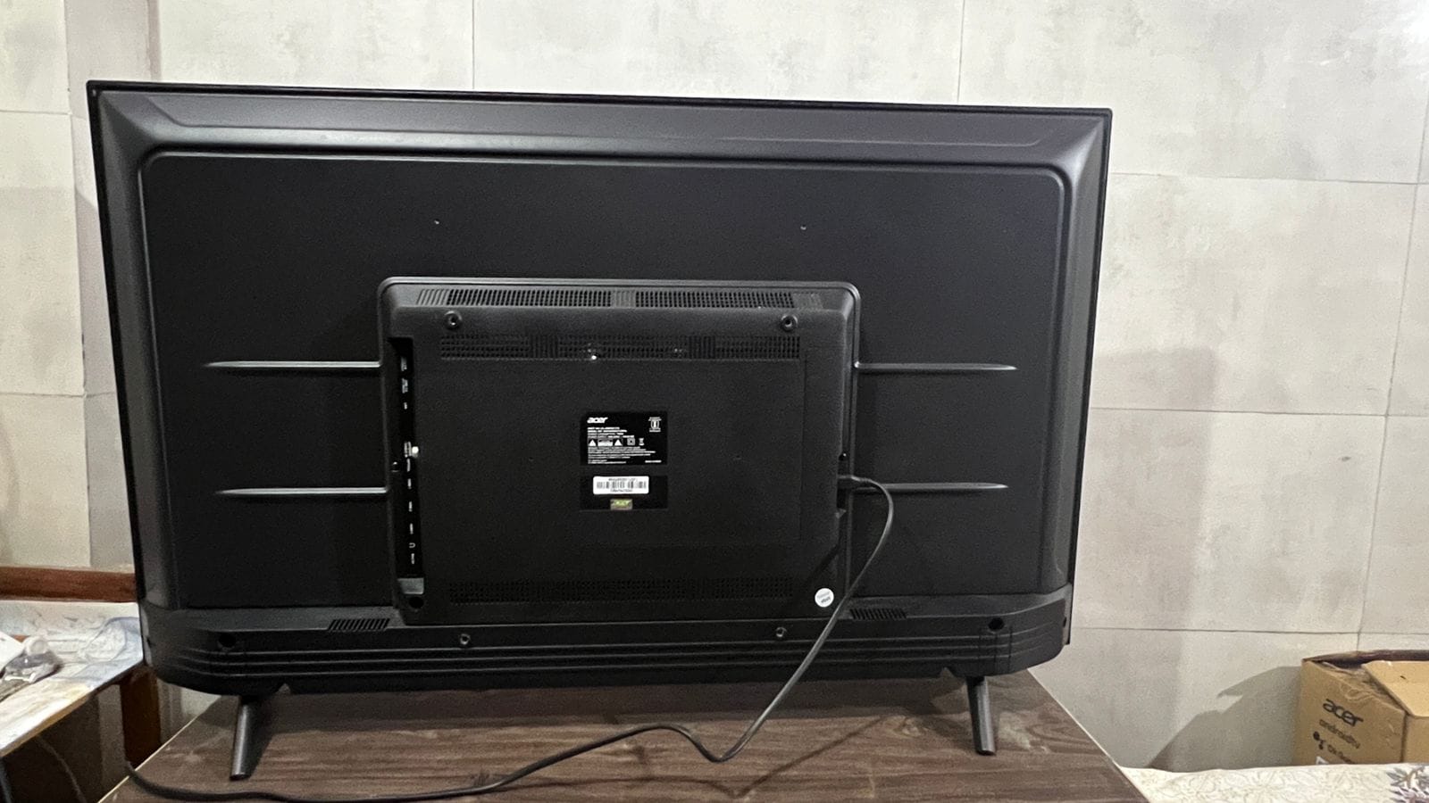 Acer I-Series 43inch 4K TV Review: डिजाइन Acer I-Series 43inch 4K TV