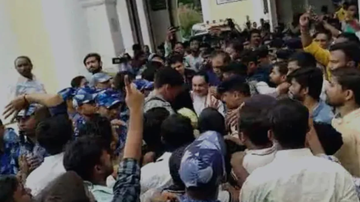 BJP Chief Faces Students Protest In Patna college