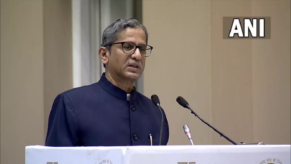 cases mentioning: want to end senior lawyers this business, CJI told