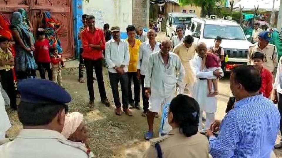 Shajapur: The story of the miscreants stopping the girl student from going to school turned out to be false