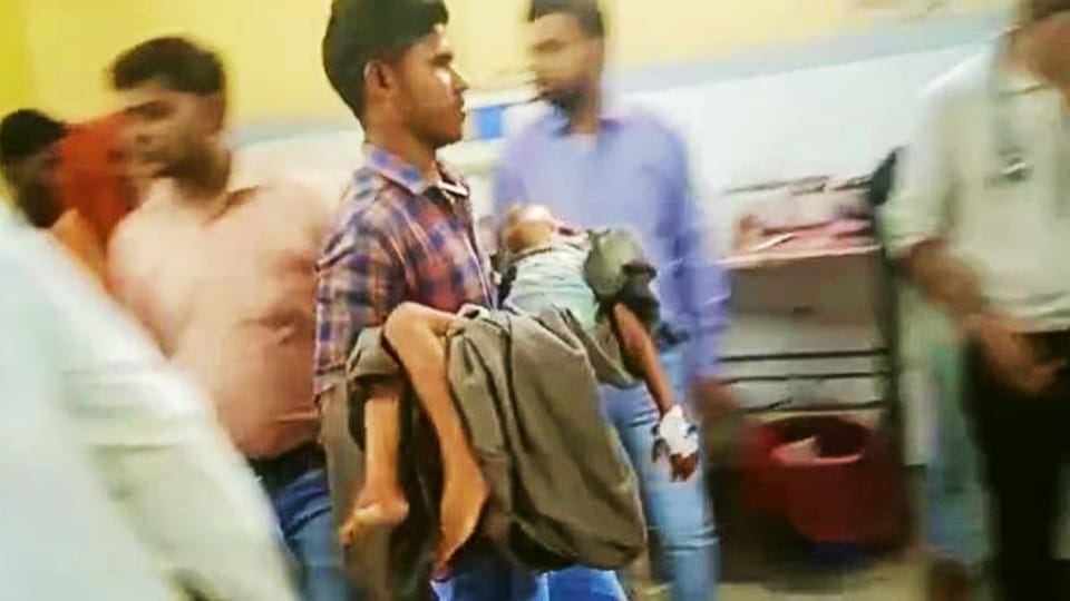 Four-year-old girl dies due to lack of oxygen in Etah medical college