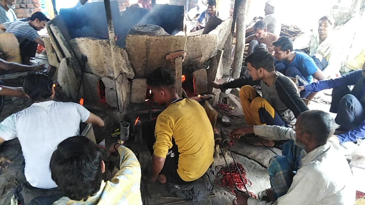 Hathras: The ringing of Haseyan's bangles buried in the silence of neglect