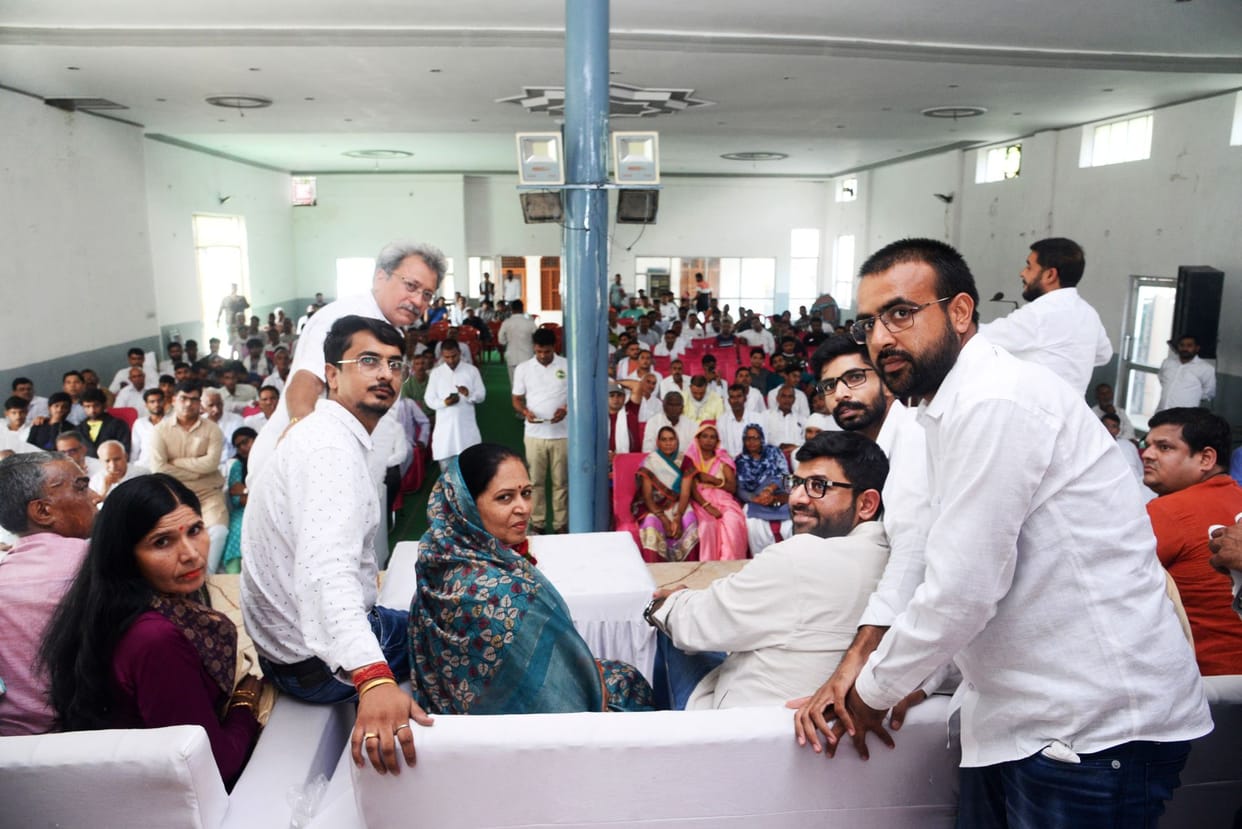People of Rajasthan unhappy with Congress, need to give them direction: Digvijay Singh Chautala