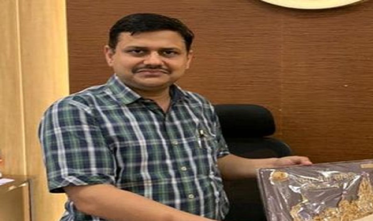 Kaushal Raj sharma varanasi dm PM Modi nearest officer know about him