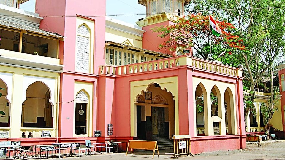 Indore: The building was demolished 22 years ago, now you will have to pay a damages of three crores