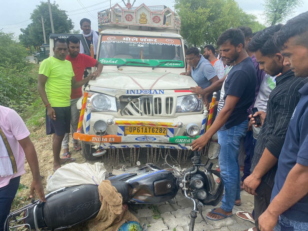 Vegetable seller dies in collision with pickup