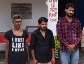 Unnao: Deadly attack on advocate riding in car, accomplice beaten up