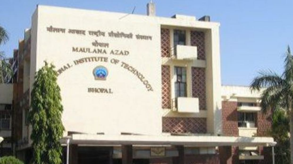 engineering student was found hanging tree on the campus of Maulana Azad National Institute of Technology
