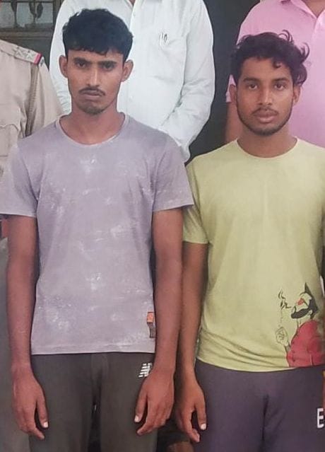 The mystery of the murder that happened six months ago was solved, the wife had got her husband killed by the lover and his companions due to the obstacle in the love relationship