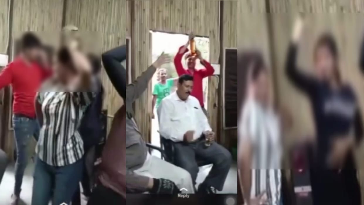 Girls are dancing in the fake marriage bureau in Meerut see photos