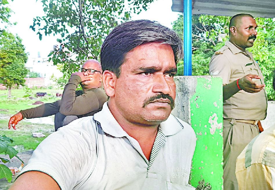 Sakteshgarh Ashram Firing Case adgadanand maharaj Jeevan Baba had escaped from Gwalior Central Jail