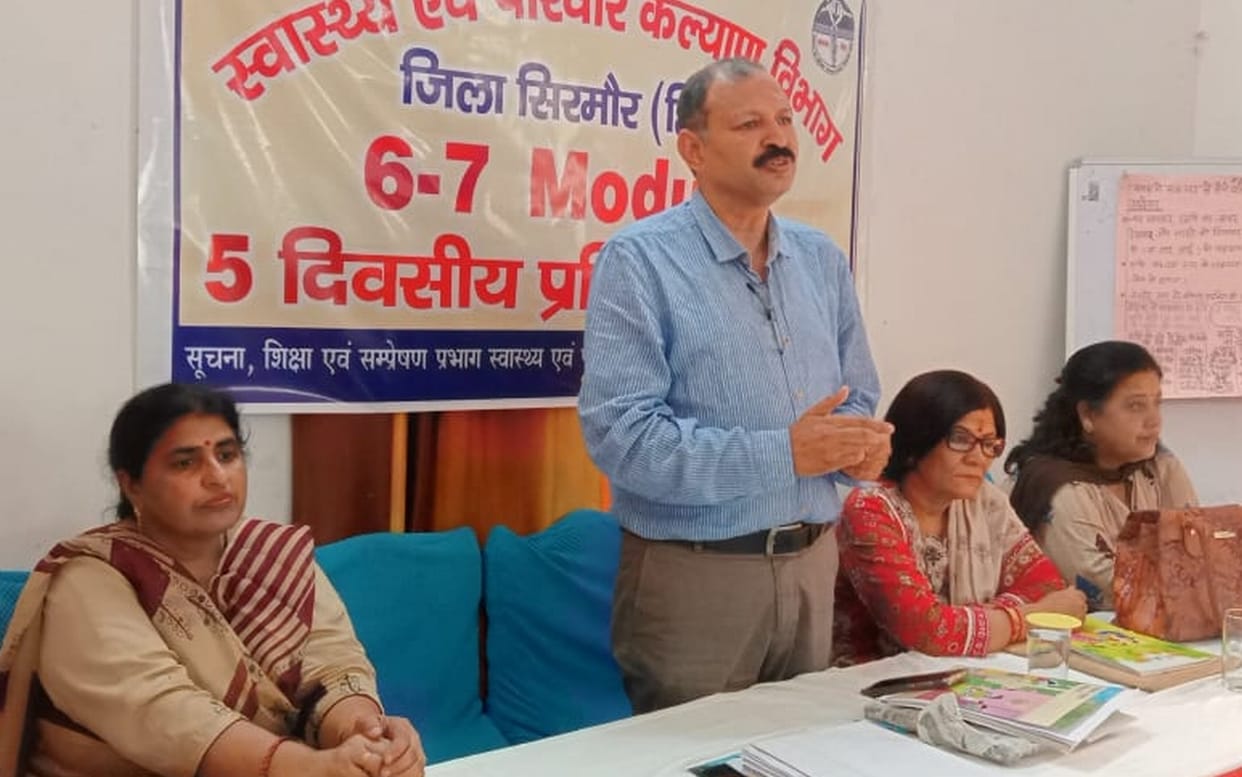 asha workers learnt how to feed baby in nahan