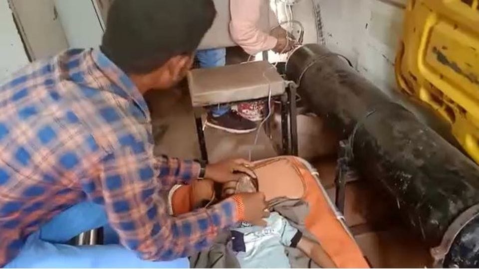 Four-year-old girl dies due to lack of oxygen in Etah medical college