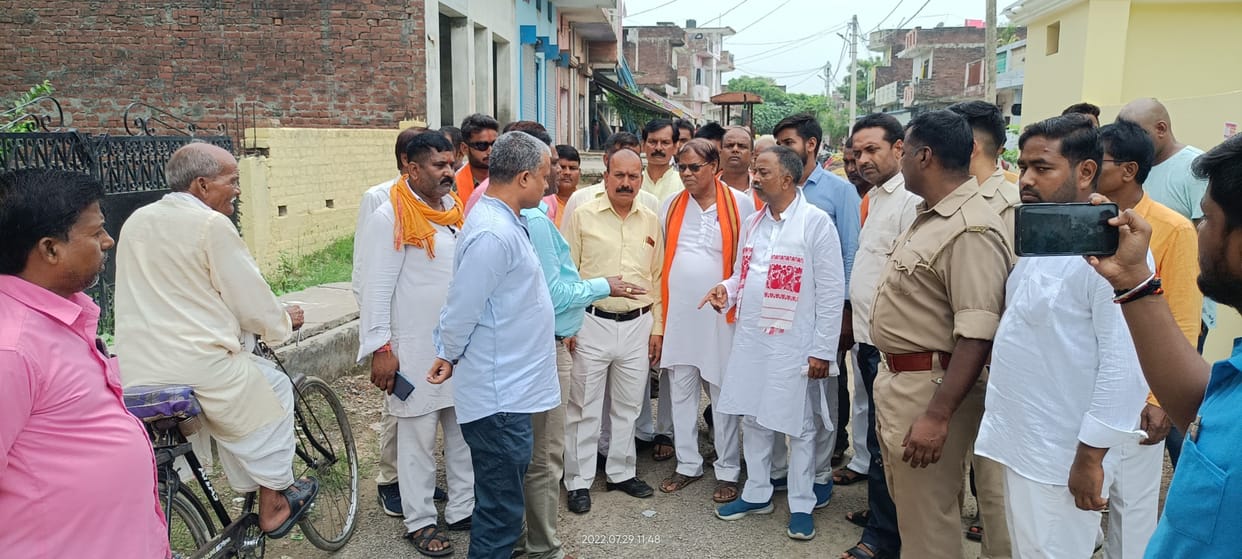 MLA reprimanded the officials of Public Works Department