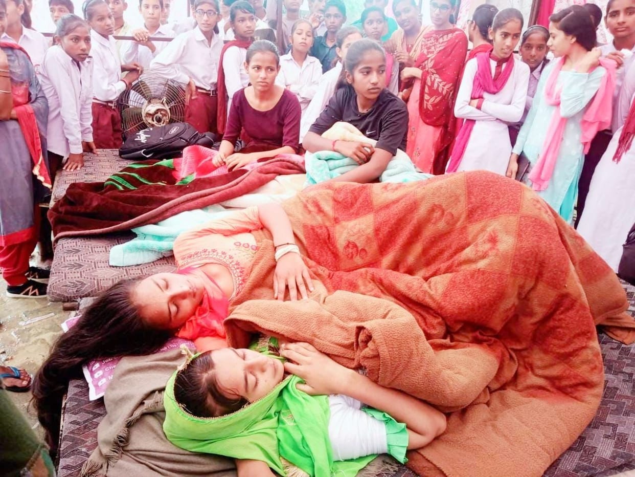 The condition of one of the four girl students sitting on fast unto death worsened, the oxygen level has come down.