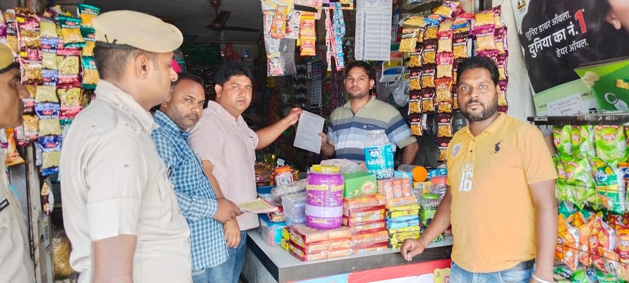 Single use plastic found from three shopkeepers, invoices deducted