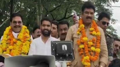 Woman government in five districts, MLA's wife, daughter-in-law of Uma became district panchayat president