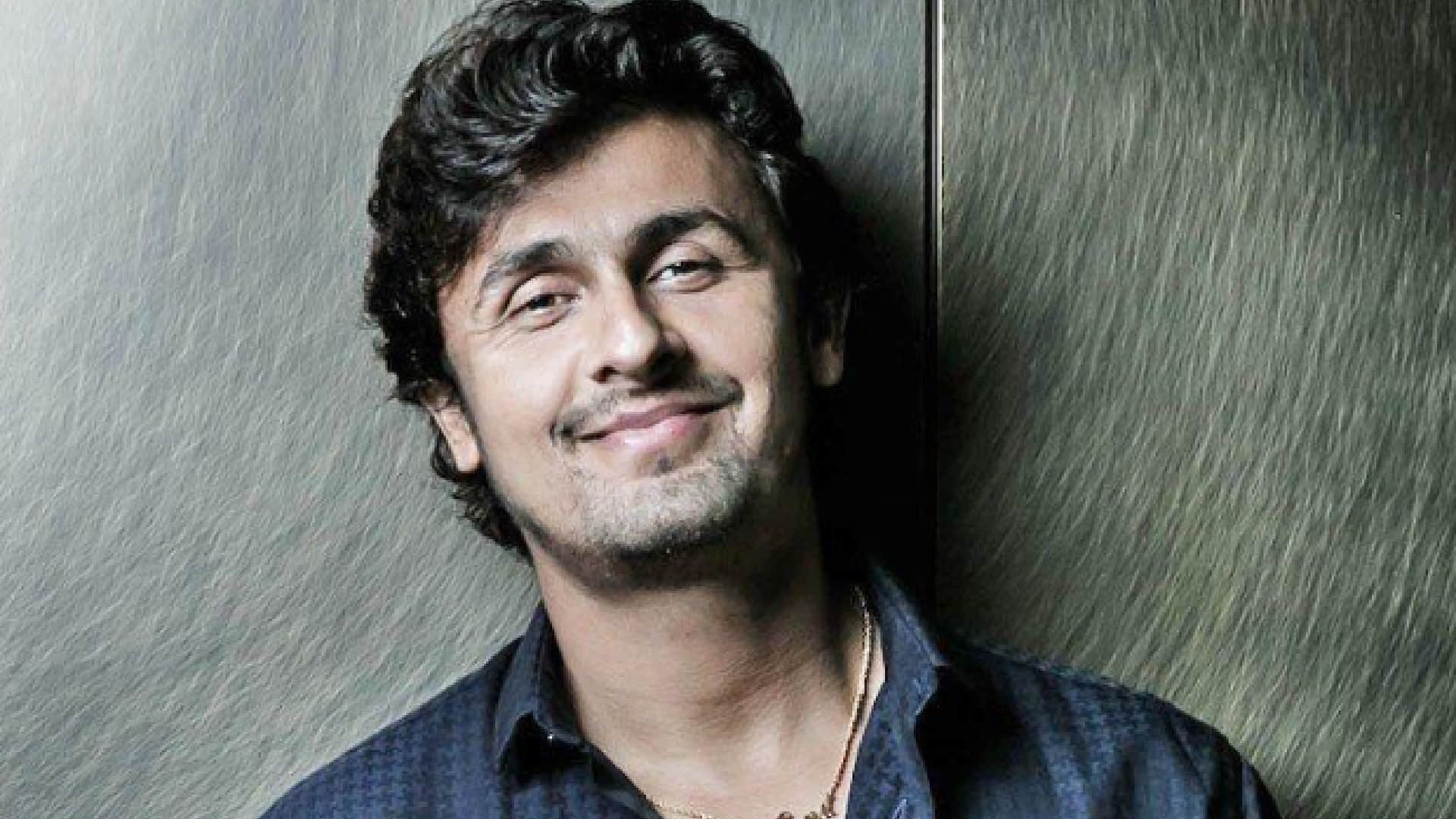 Sonu nigam reaction on chembur musical concert attack said people should think about forcefully taking selfies